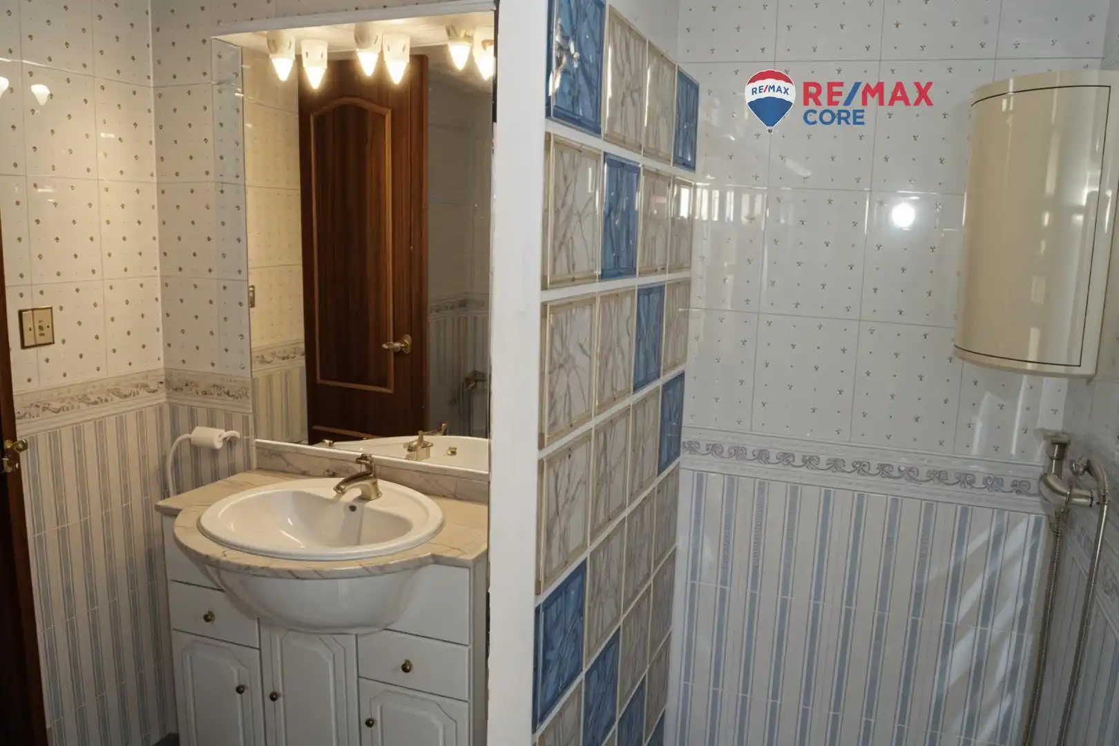 Baño de Casa o chalet en venta en Sierra de Fuentes con Calefacción, Jardín privado y Terraza