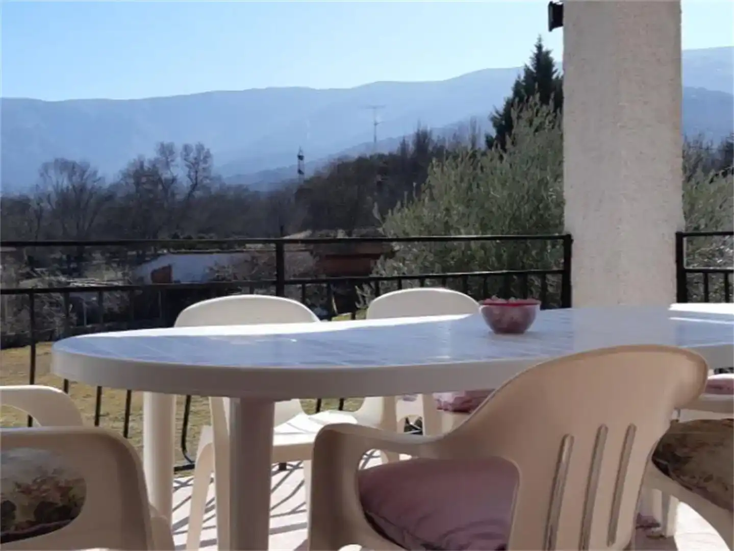 Terraza de Casa o chalet de alquiler en Navaluenga con Jardín privado, Amueblado y Balcón