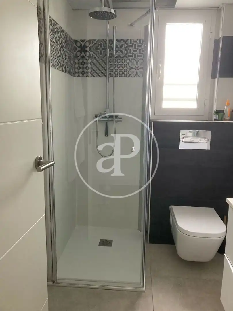 Bany de Pis de lloguer en Valencia amb Aire condicionat, Calefacció i Terrassa
