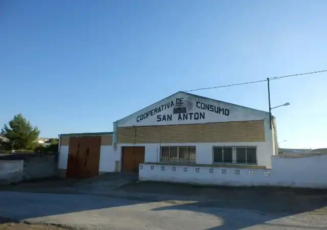 Maison rustique à vendre à Mengíbar