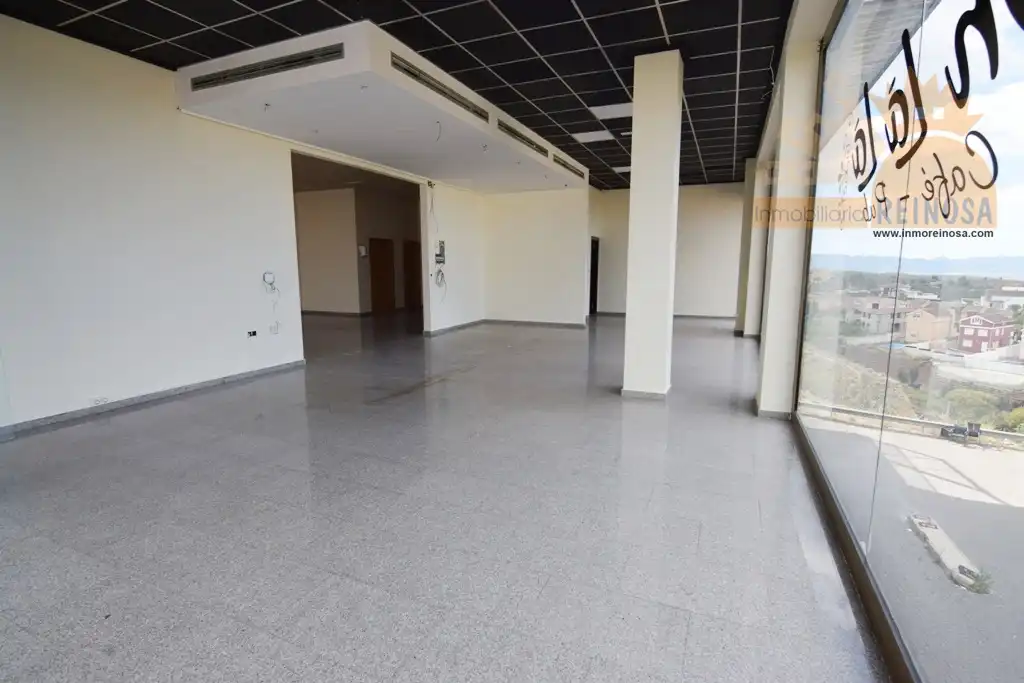 Local comercial en venda a Altorreal - El Chorrico, imagen 17