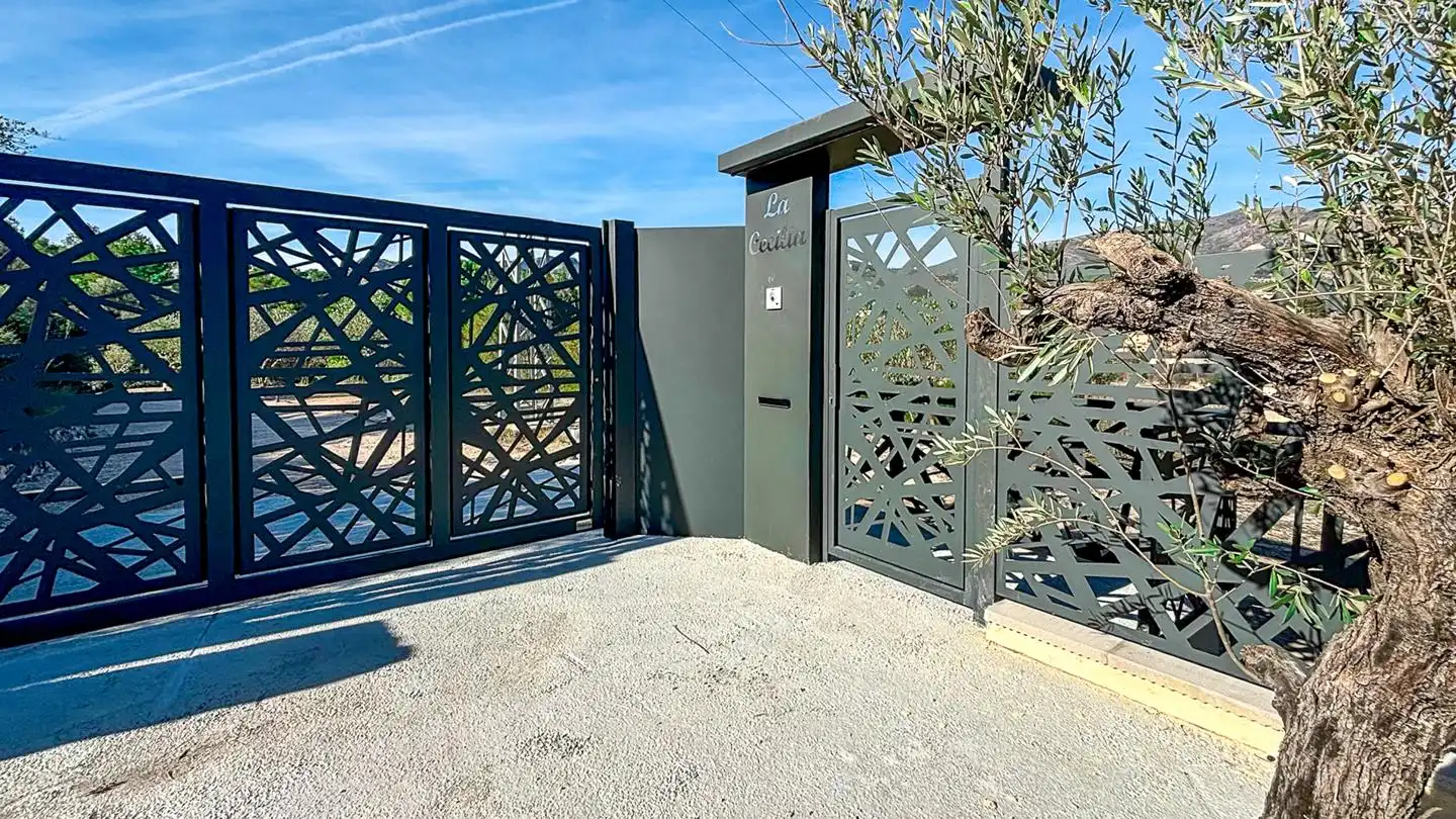 Vista exterior de Casa o chalet en venta en Cocentaina con Aire acondicionado, Jardín privado y Terraza