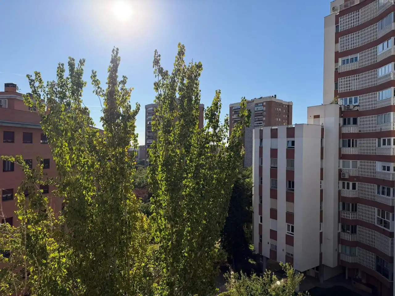 Außenansicht von Wohnung zur Miete in Ciudad Lineal