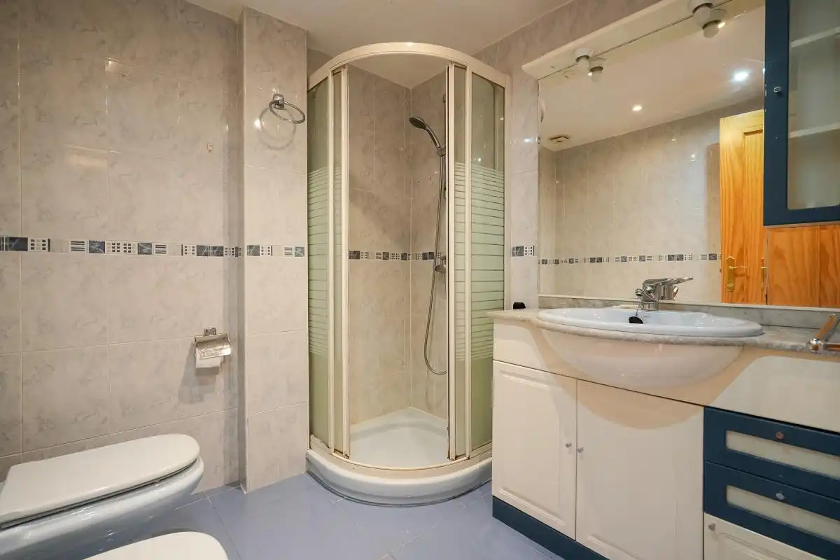 Baño de Piso en venta en Madrid con Aire acondicionado, Calefacción y Terraza