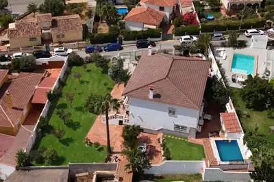 Vista exterior de Casa o chalet en venta en Torremolinos con Aire acondicionado, Calefacción y Jardín privado