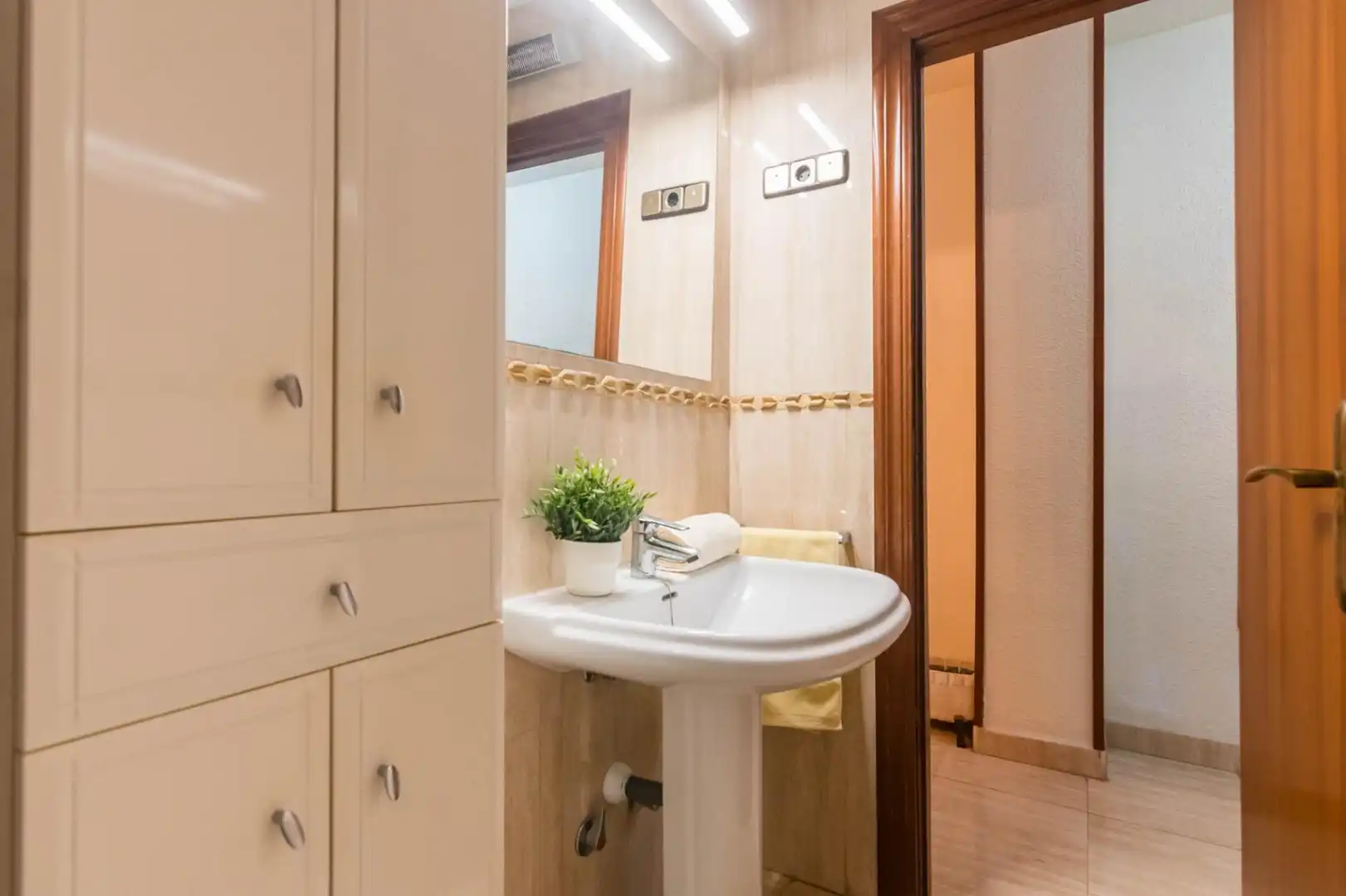 Baño de Piso en venta en Cartagena con Aire acondicionado, Amueblado y Balcón
