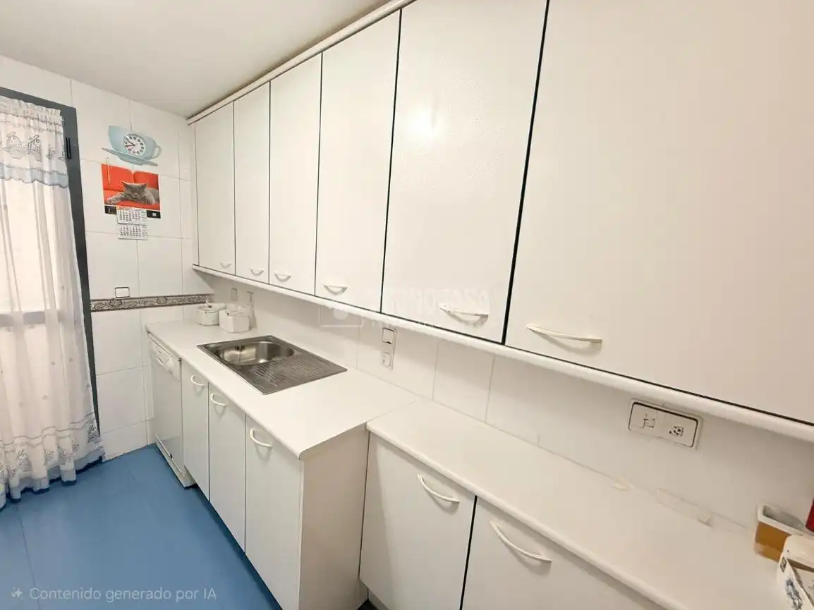 Cocina de Piso en venta en Alcorcón con Calefacción y Balcón