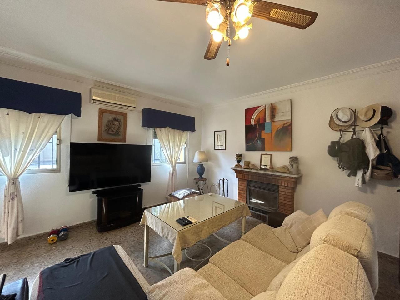 Living room of House or chalet for sale in Alcalá de Guadaira  with Private garden, Terrace and Swimming Pool