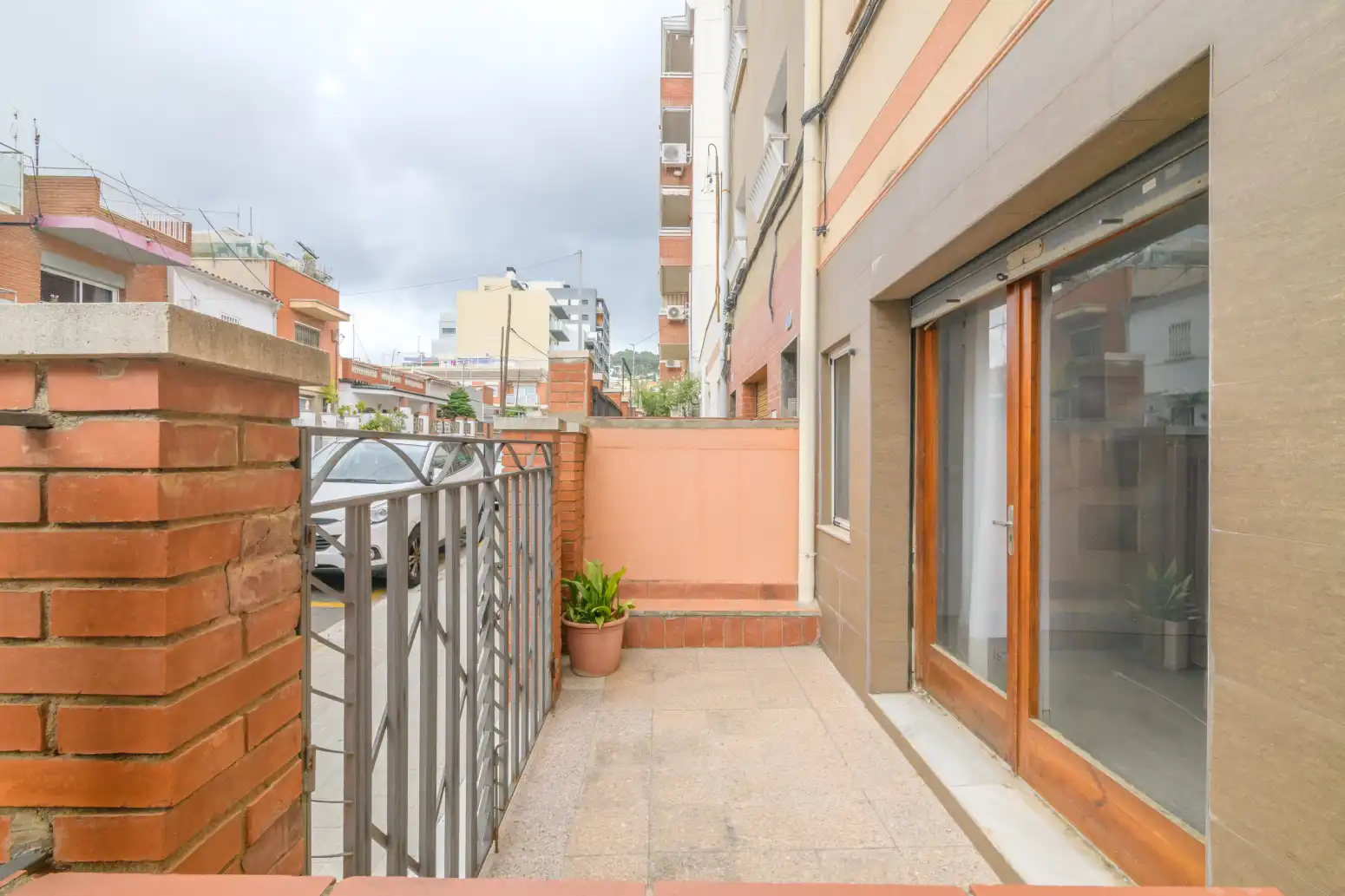 Vista exterior de Piso en venta en Viladecans con Terraza