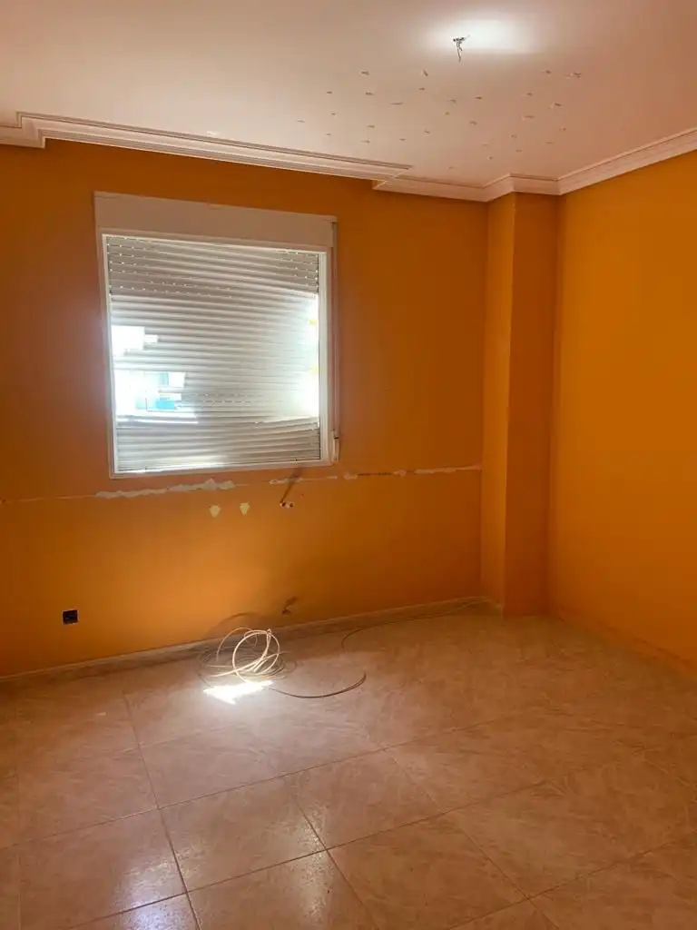 Piso con ascensor en venta en Avenida de los Reyes Católicos 13, imagen 5