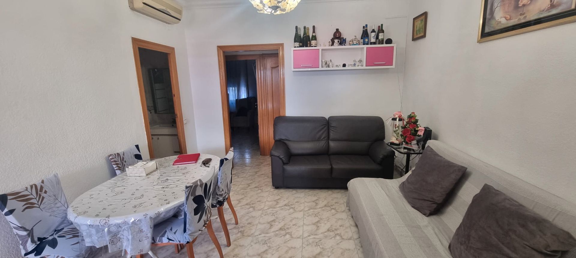 Sala d'estar de Casa adosada en venda en Badalona amb Terrassa