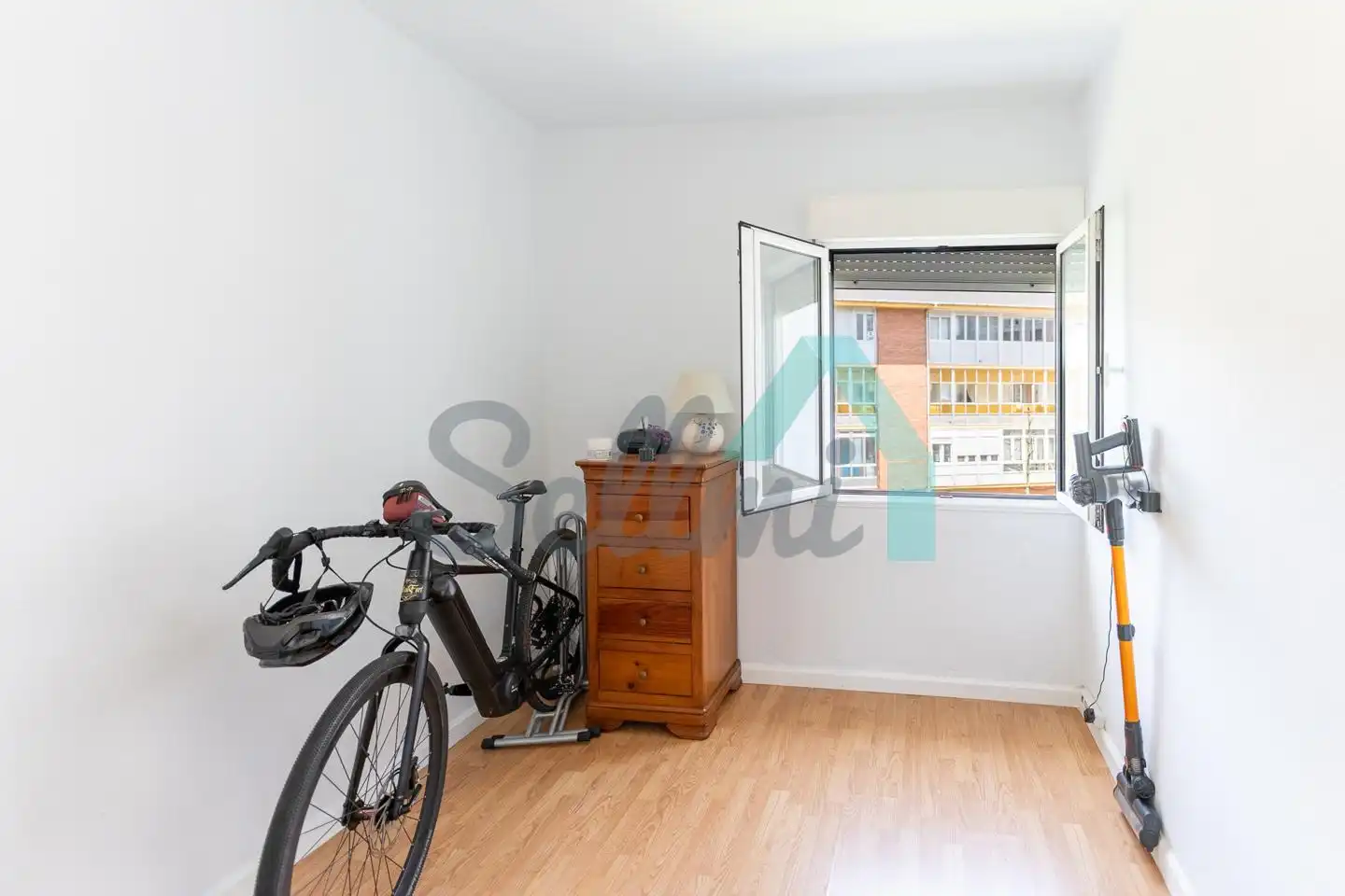 Bedroom of Flat for sale in Gijón   with Terrace and Furnished