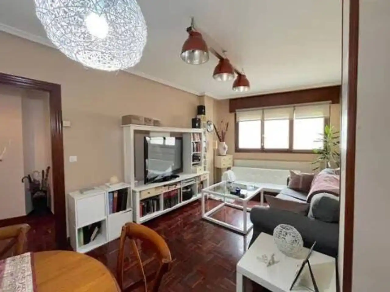 Wohnzimmer von Wohnung zum Verkauf in Erandio