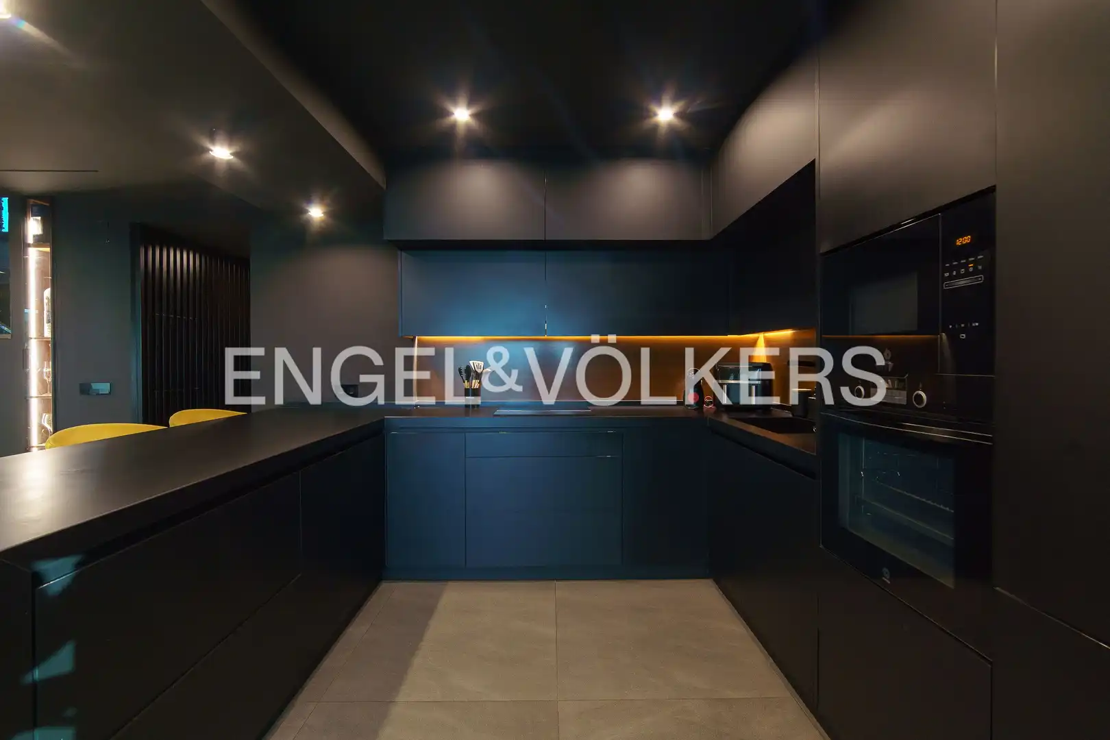 Cocina de Casa o chalet en venta en Sanlúcar de Barrameda con Aire acondicionado, Calefacción y Jardín privado