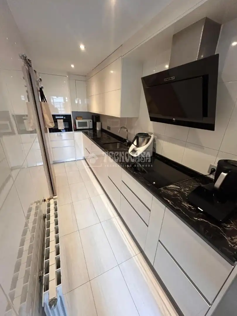 Cocina de Piso en venta en Madrid con Calefacción y Terraza