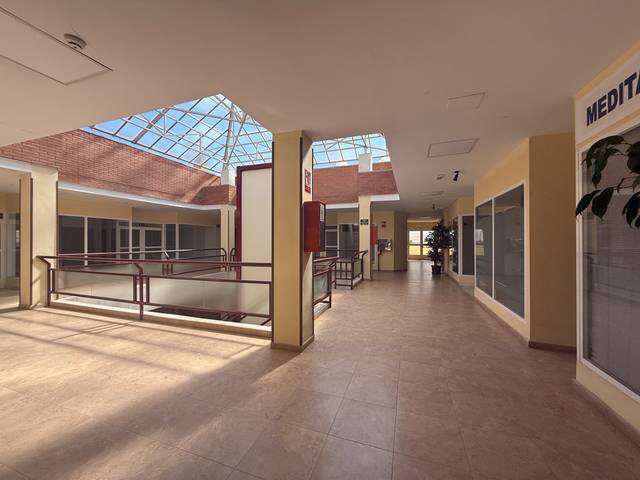 Local comercial en Venta en Calle Portal de Belén, 2 en La Poveda
