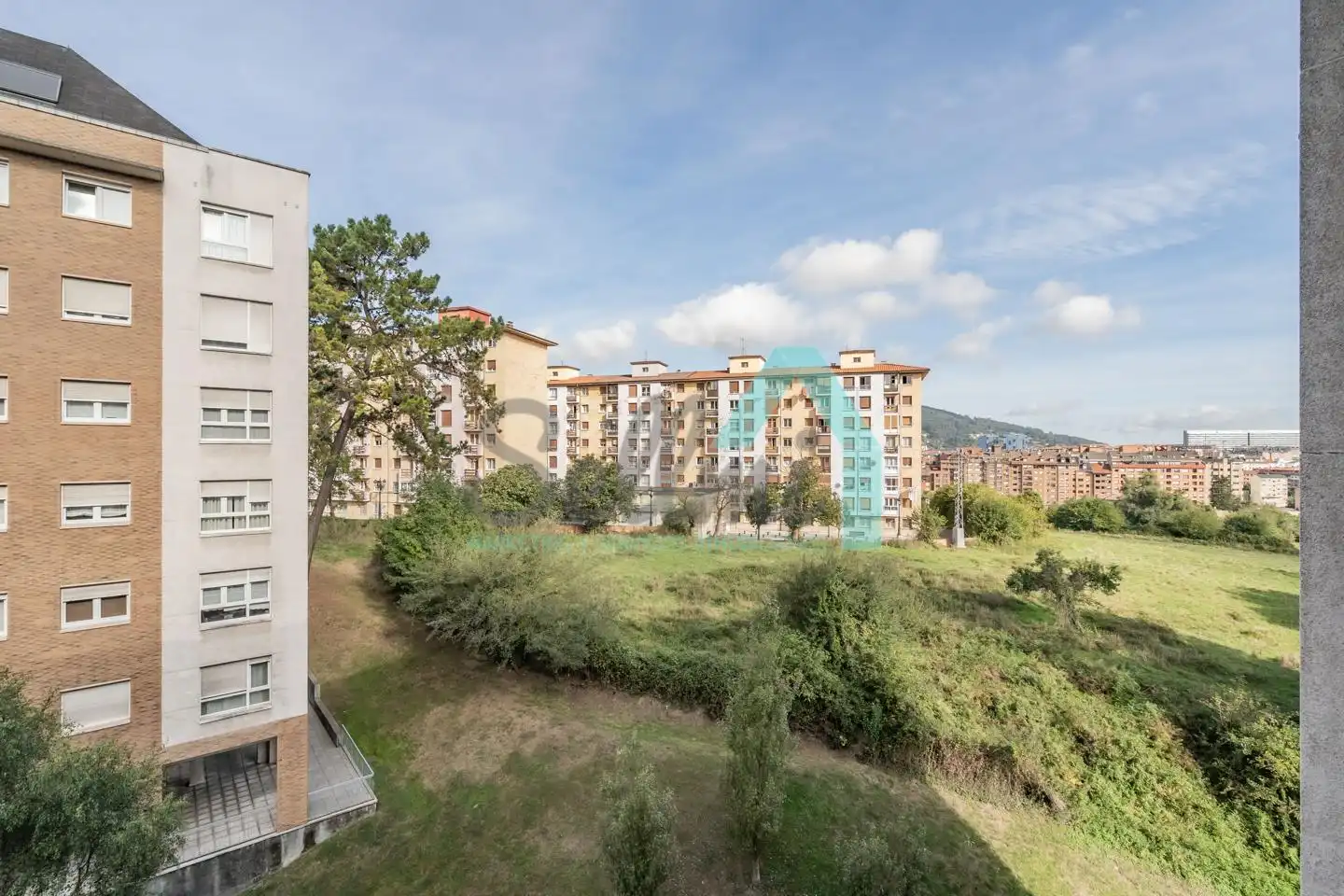 Exterior view of Flat for rent in Oviedo   with Heating, Parquet flooring and Furnished