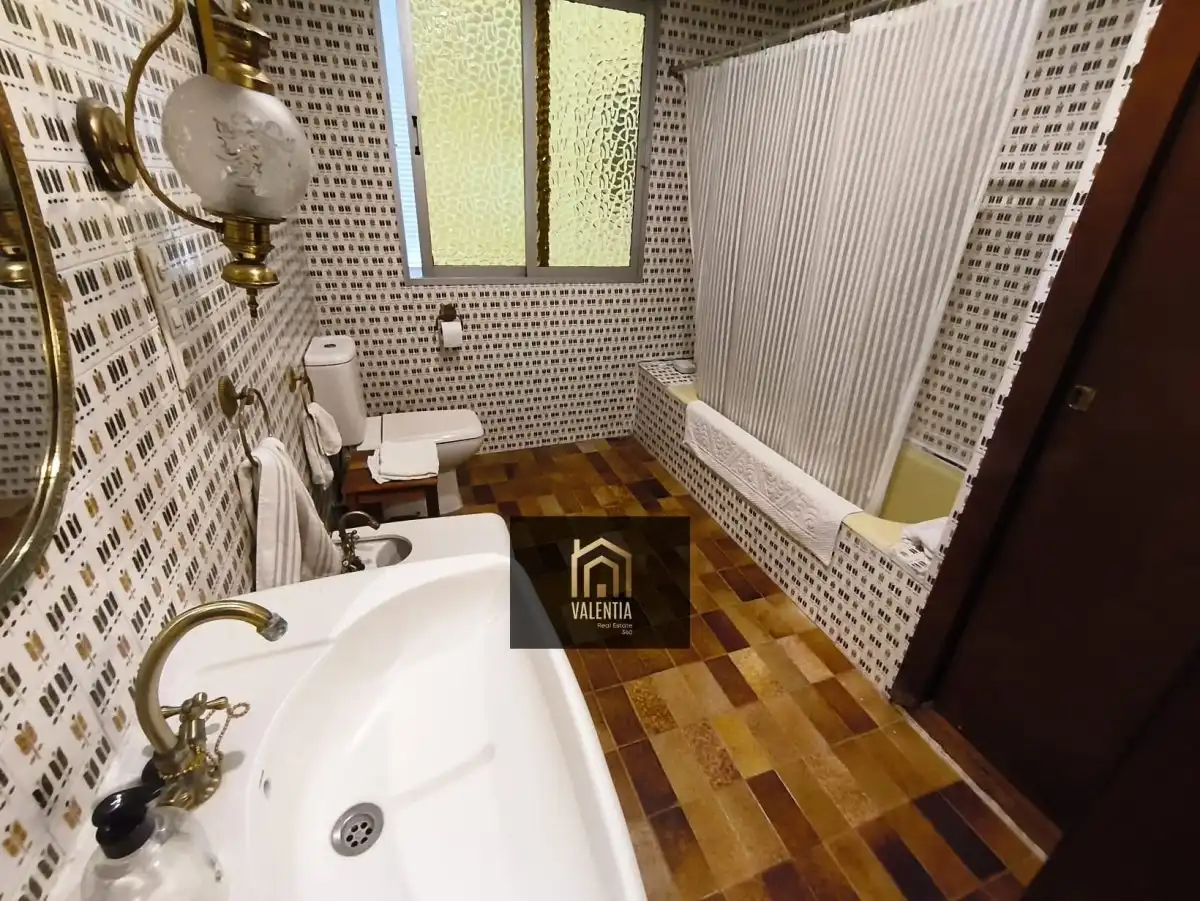 Bathroom of Flat for sale in Mora  with Alarm