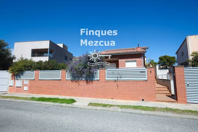 Casa-chalet en Venta en Ciutat Jardí Bonanova