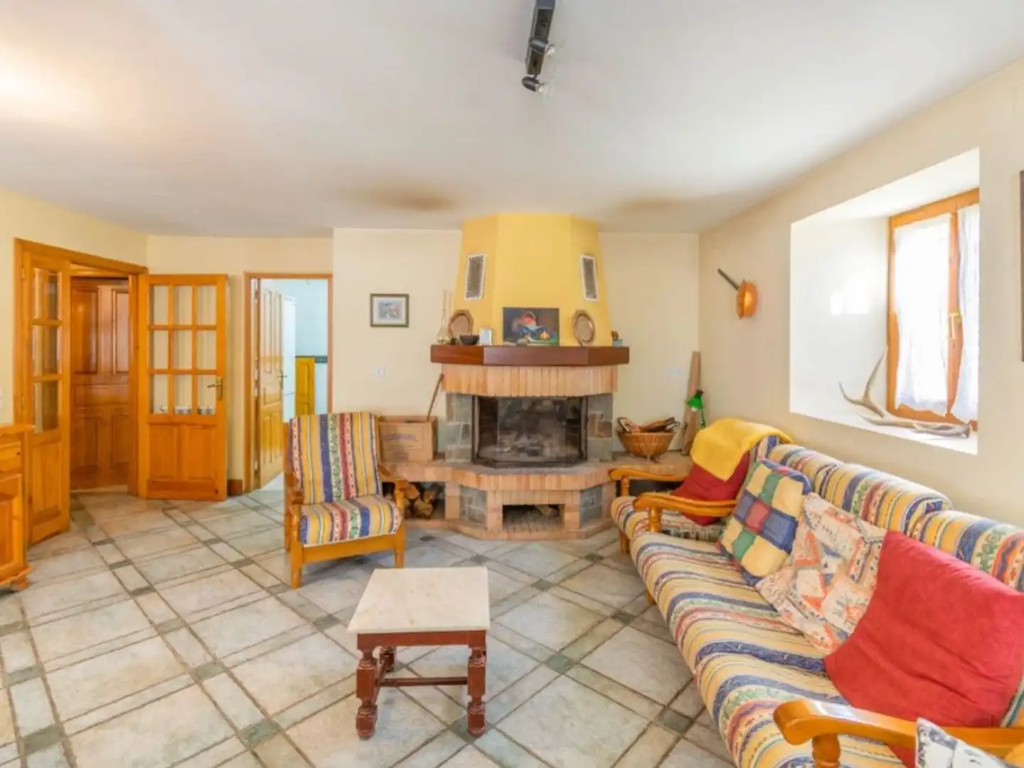 Living room of Country homes for sale in Uztárroz / Uztarroze