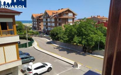 Vista exterior de Apartament en venda en Noja amb Terrassa i Balcó