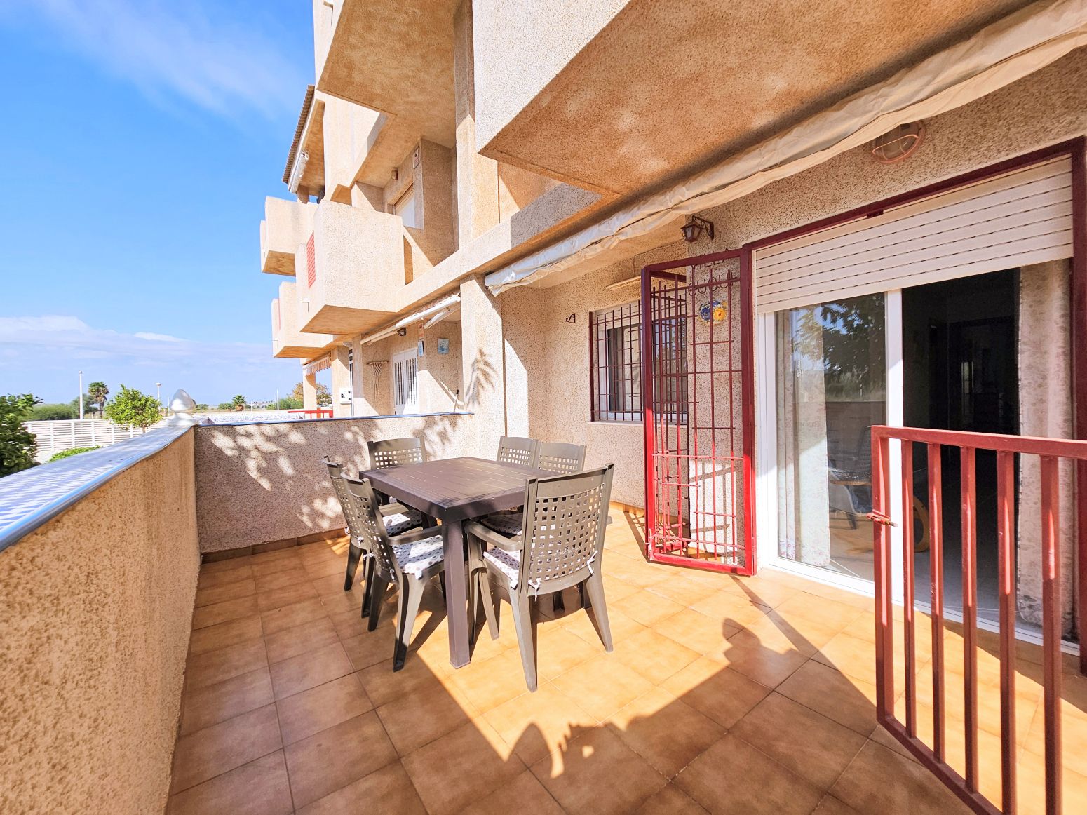 Vista exterior de Piso en venta en Cartagena con Jardín privado, Amueblado y Piscina comunitaria