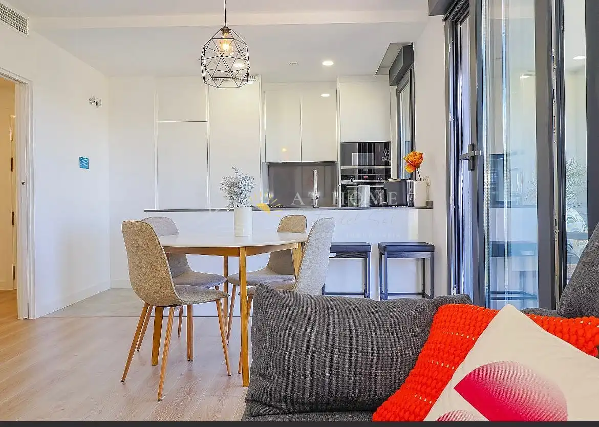 Comedor de Apartamento en venta en Málaga con Terraza, Piscina y Horno