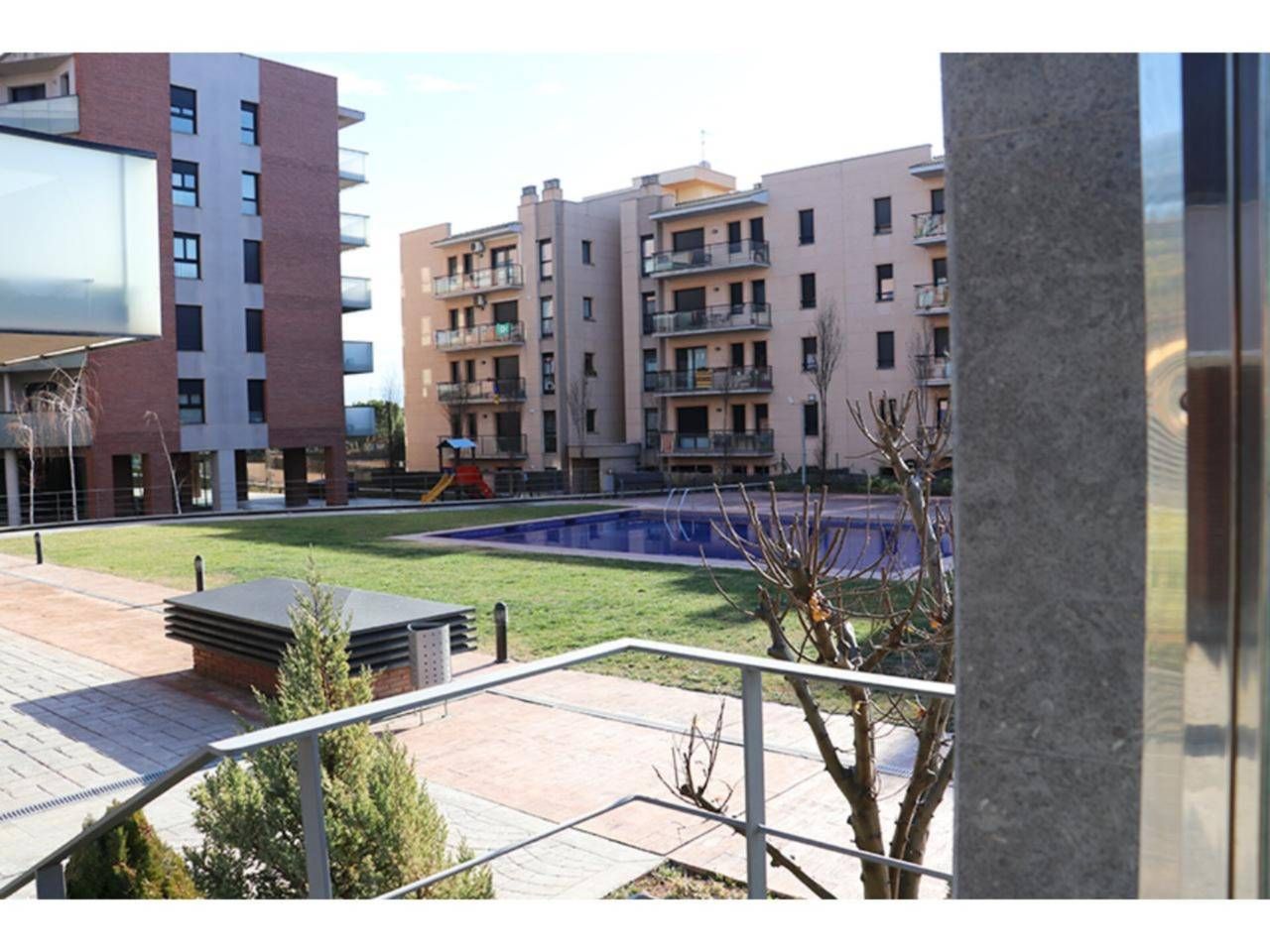Swimming pool of Flat for sale in Manresa  with Air Conditioner, Heating and Storage room