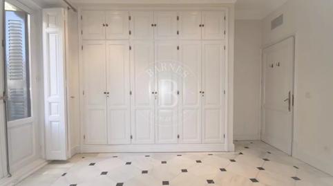 Foto 5 de Piso de alquiler en Jerónimos, Madrid Capital