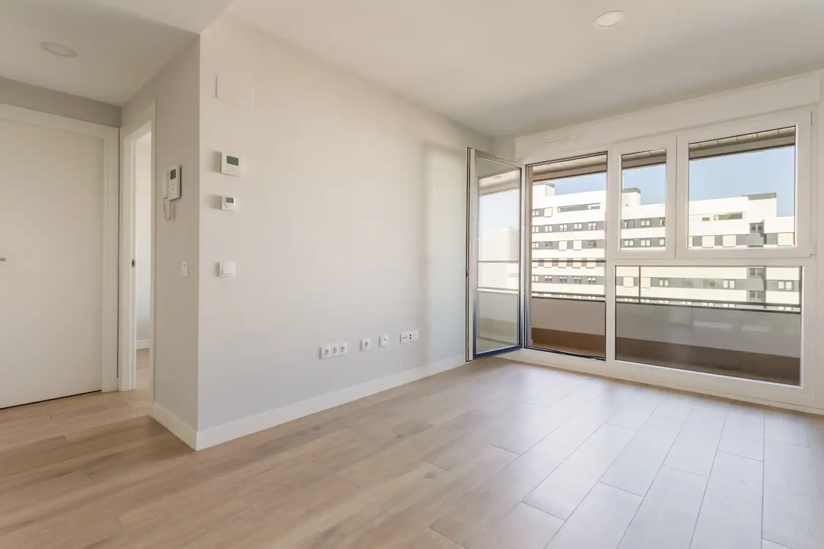 Piso con piscina en venta en Avenida de Juan Antonio Samaranch 51