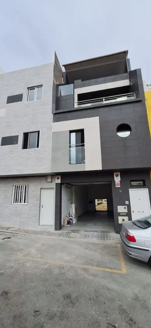 Vista exterior de Casa o xalet en venda en Arucas amb Terrassa, Moblat i Forn