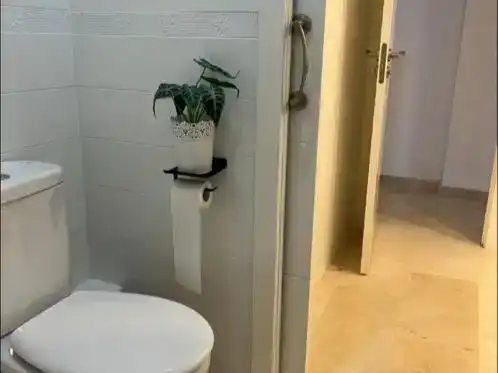 Bany de Apartament de lloguer en Oliva amb Aire condicionat, Piscina i Moblat