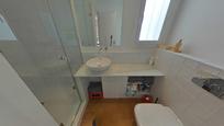 Bathroom of Flat for sale in  Barcelona Capital  with Air Conditioner and Heating