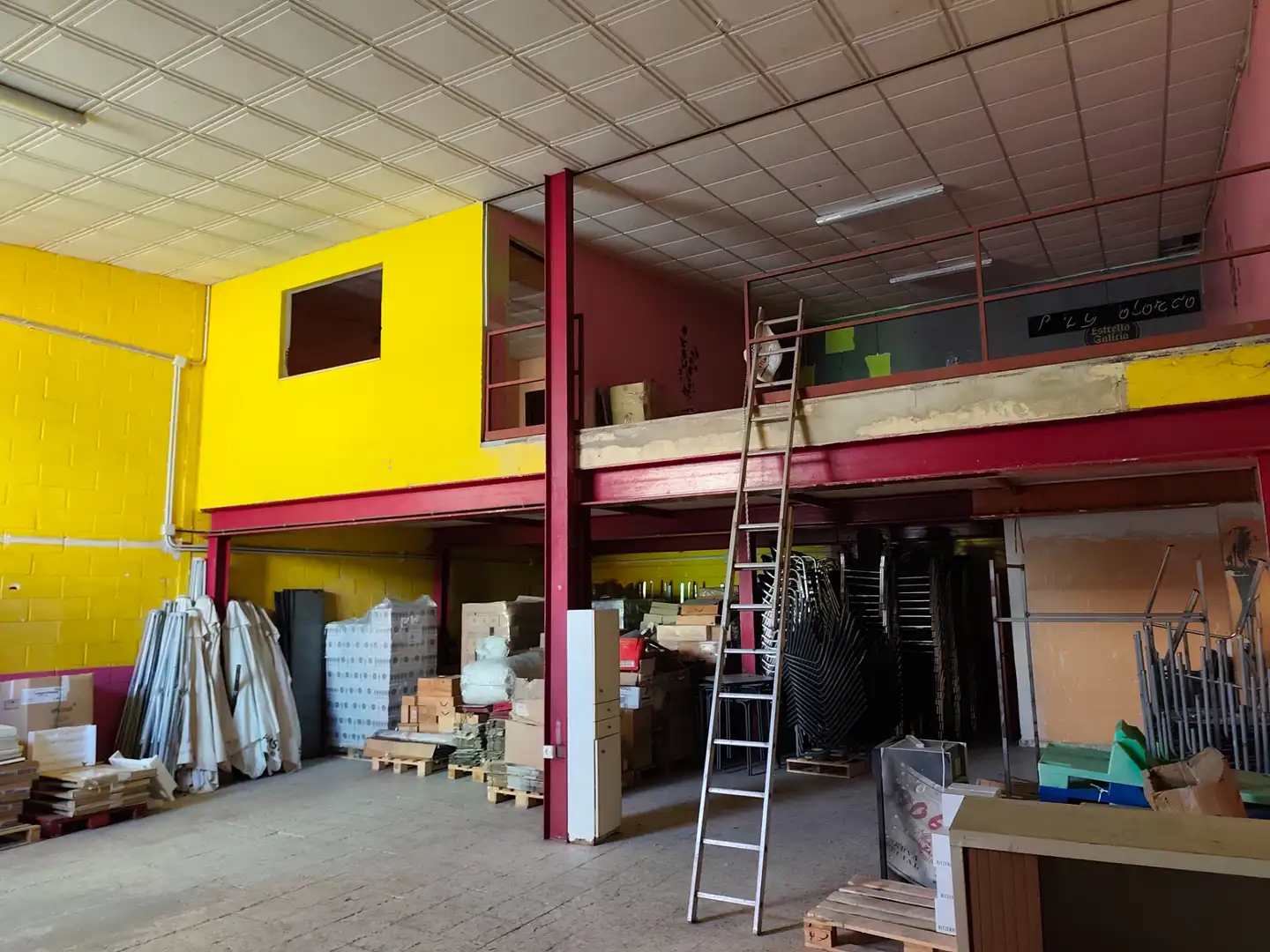 Industrial building for sale in Plaza Polirrosa 123A, imagen 2