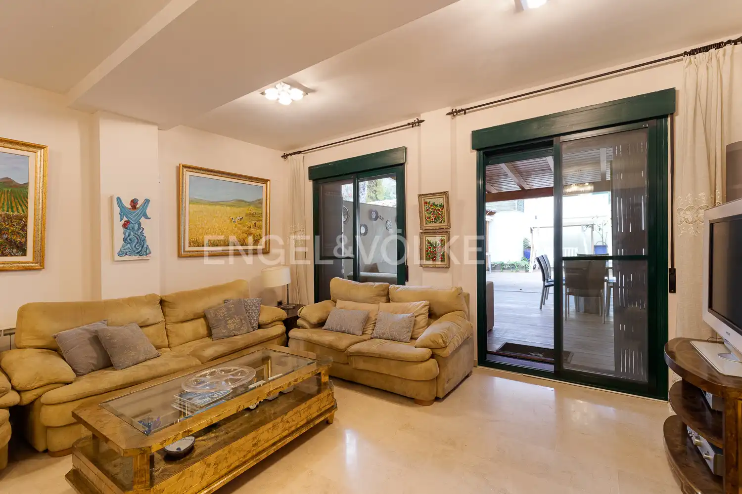 Sala de estar de Casa adosada en venta en Valencia con Aire acondicionado, Calefacción y Jardín privado