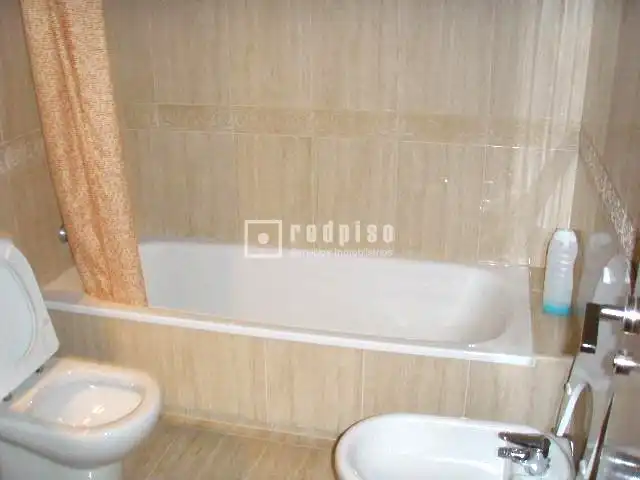 Bathroom of Flat for rent in Málaga  with Air Conditioner, Heating and Private garden
