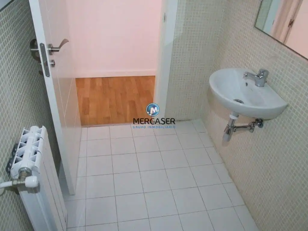 Bathroom of Flat for sale in Velilla de San Antonio