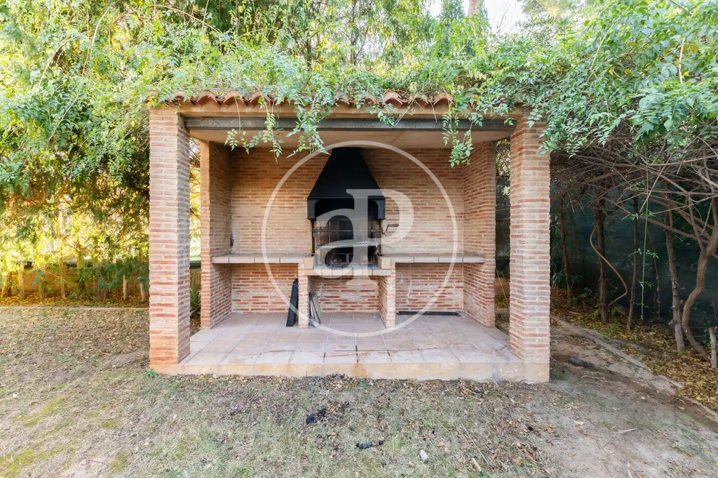 Jardí de Casa o xalet en venda en Chiva amb Aire condicionat, Calefacció i Jardí privat