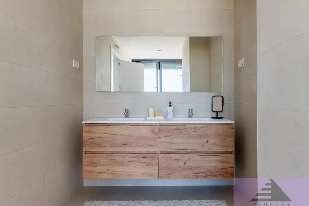 Bathroom of Houses for sale in Aranjuez  with Air Conditioner, Heating and Terrace