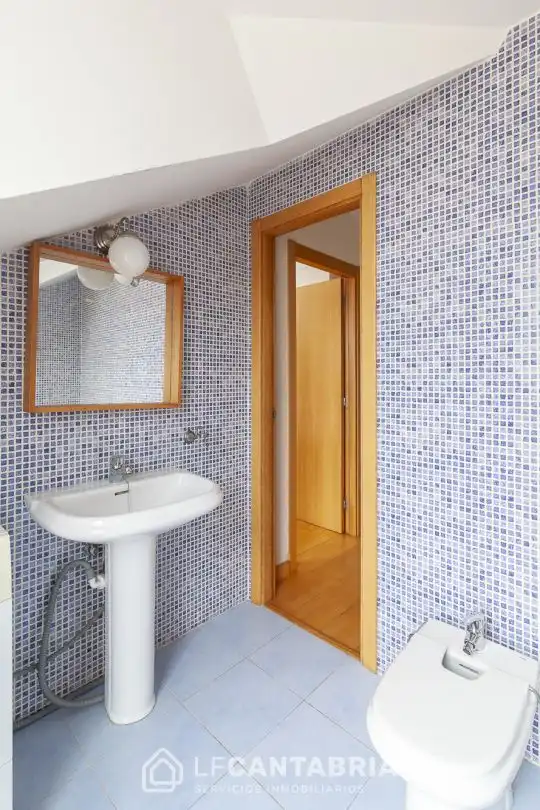 Baño de Dúplex en venta en Castañeda con Calefacción y Terraza
