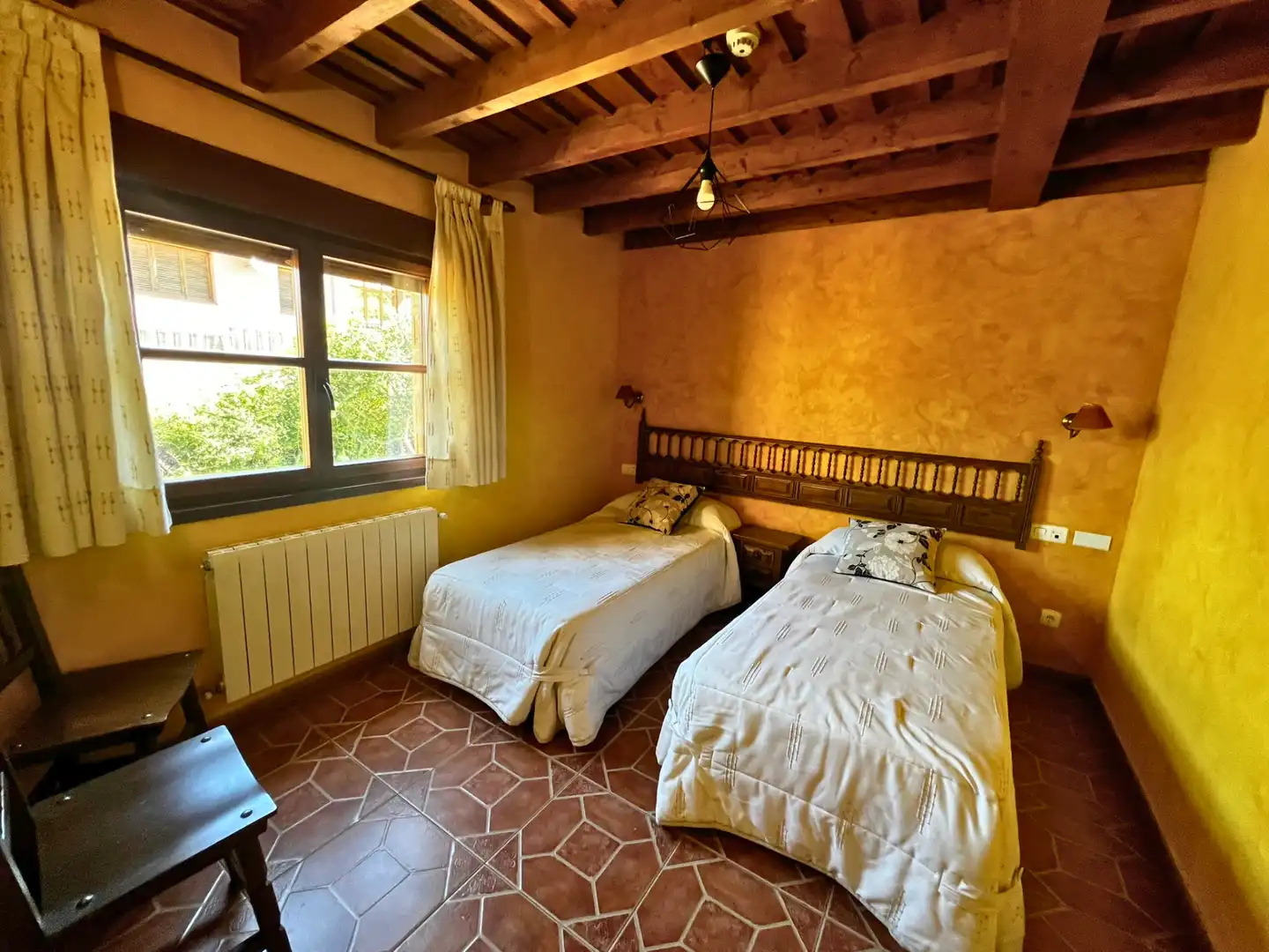 Habitación de Edificio en venta en Cervera de Pisuerga