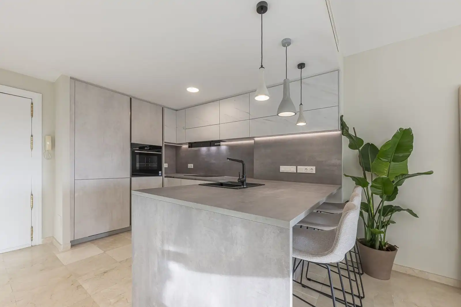 Apartment with pool for sale in Avenida de las Cumbres 9a, imagen 12