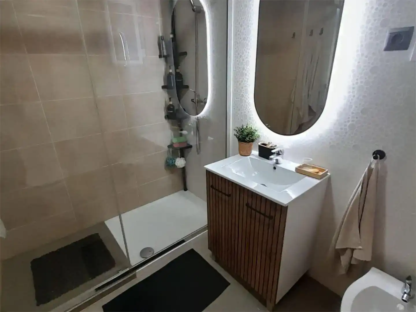 Bany de Pis de lloguer en Málaga amb Aire condicionat, Parquet i Piscina