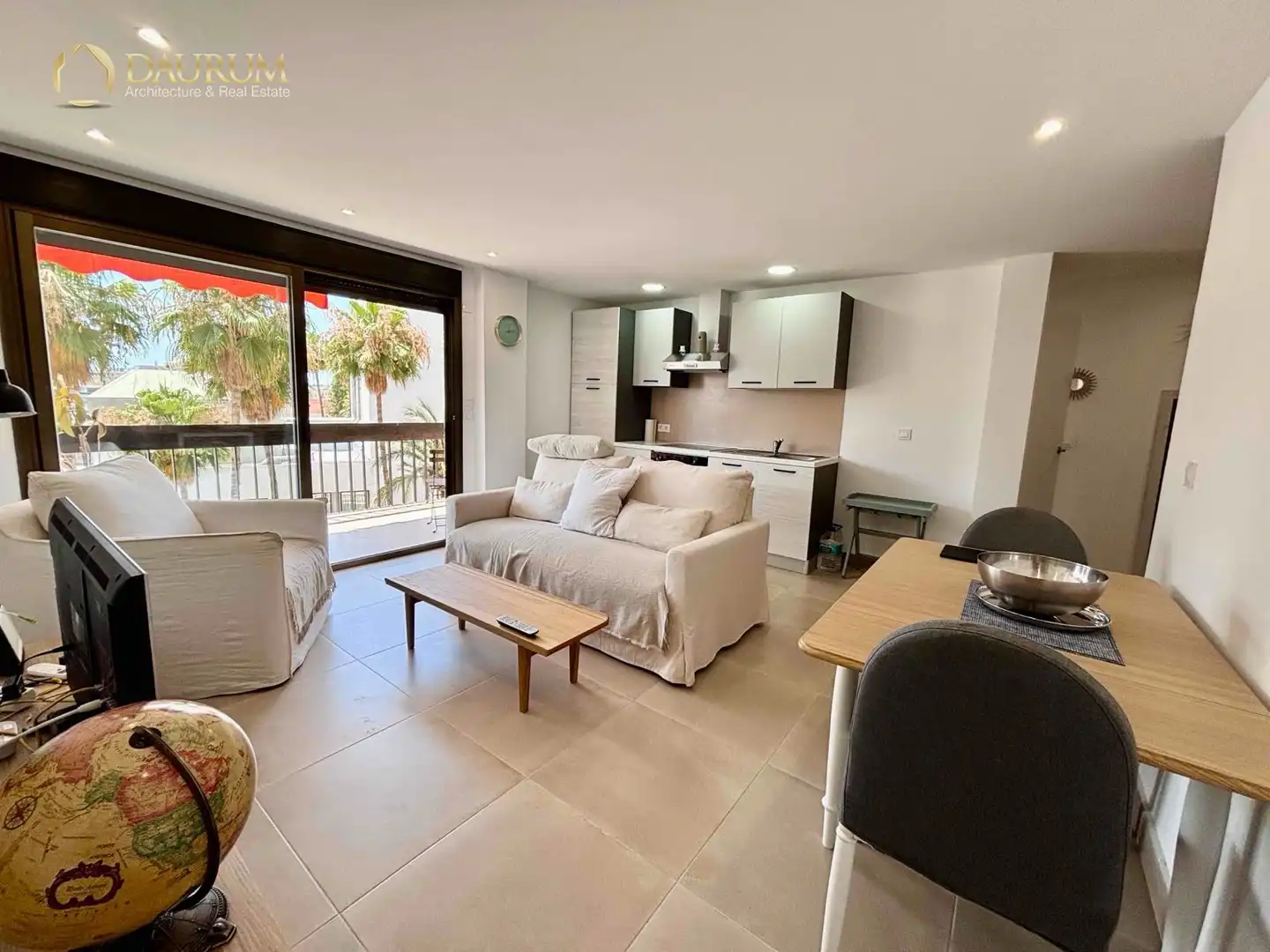 Sala de estar de Piso en venta en Torremolinos con Aire acondicionado y Terraza