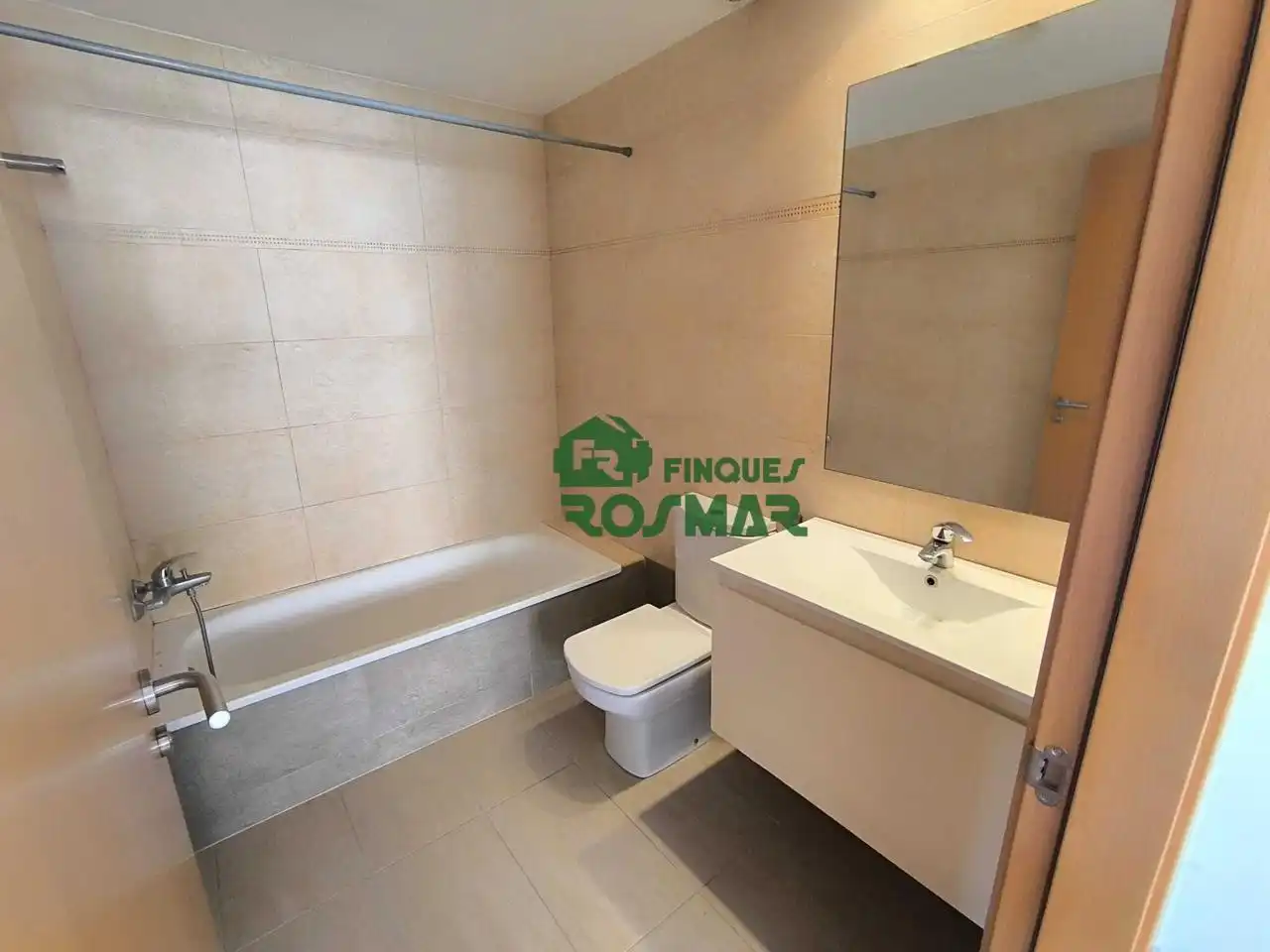 Bathroom of Flat for sale in Lloret de Mar  with Air Conditioner and Terrace