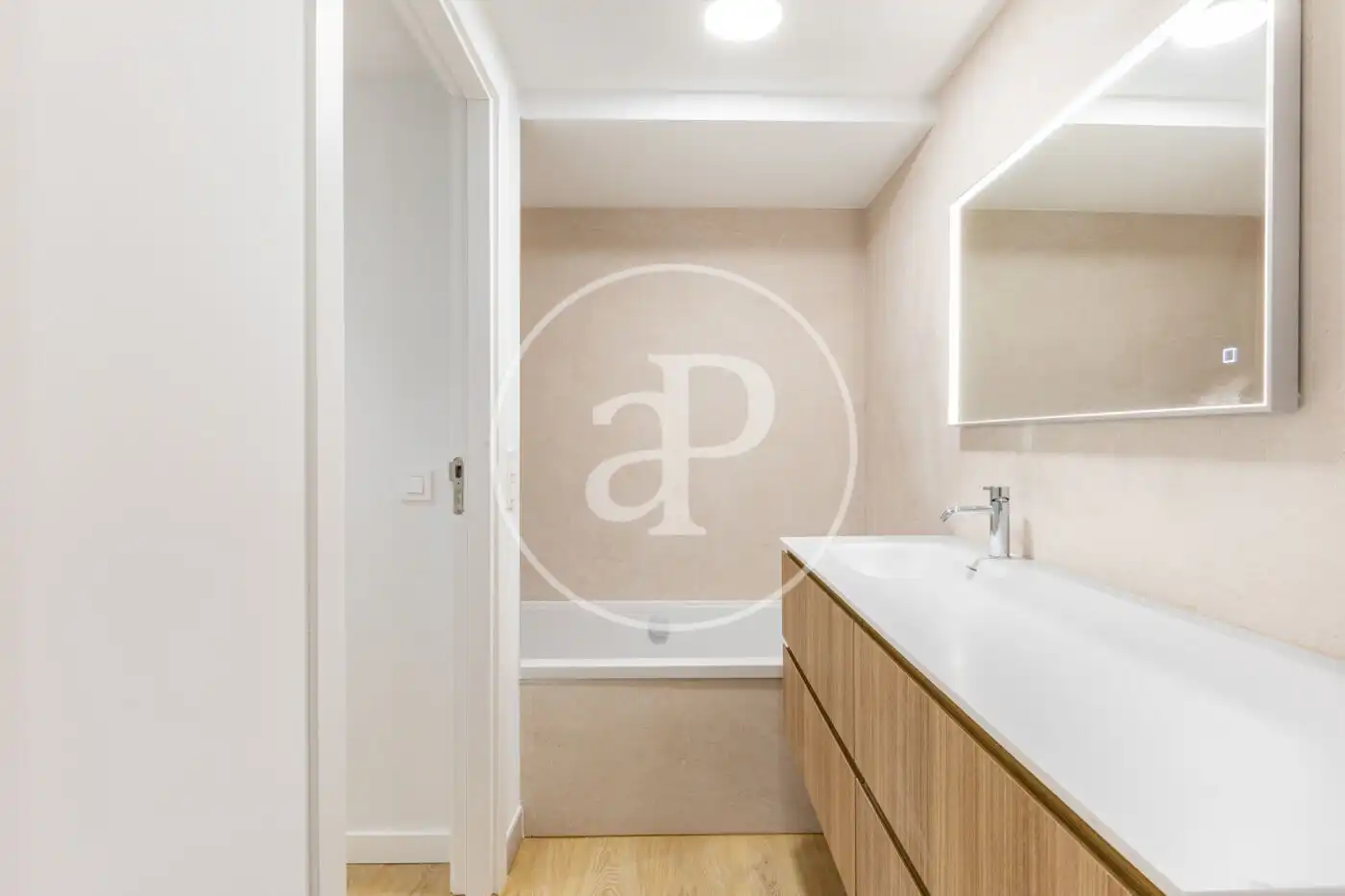 Baño de Ático en venta en Valencia con Aire acondicionado, Calefacción y Terraza