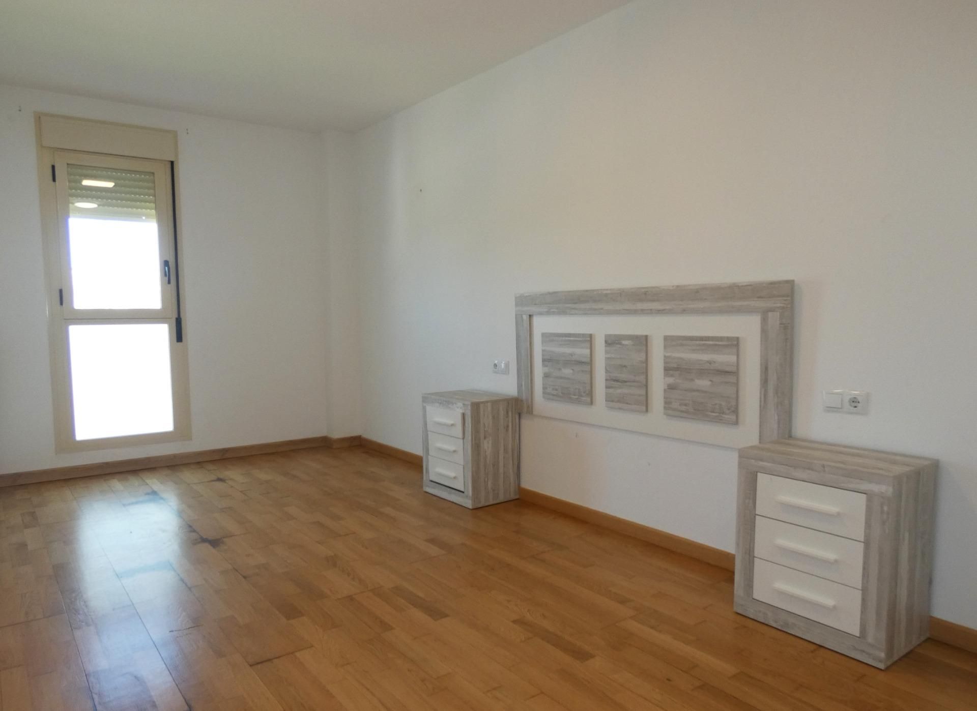 Bedroom of Flat for sale in Utebo  with Air Conditioner, Heating and Terrace