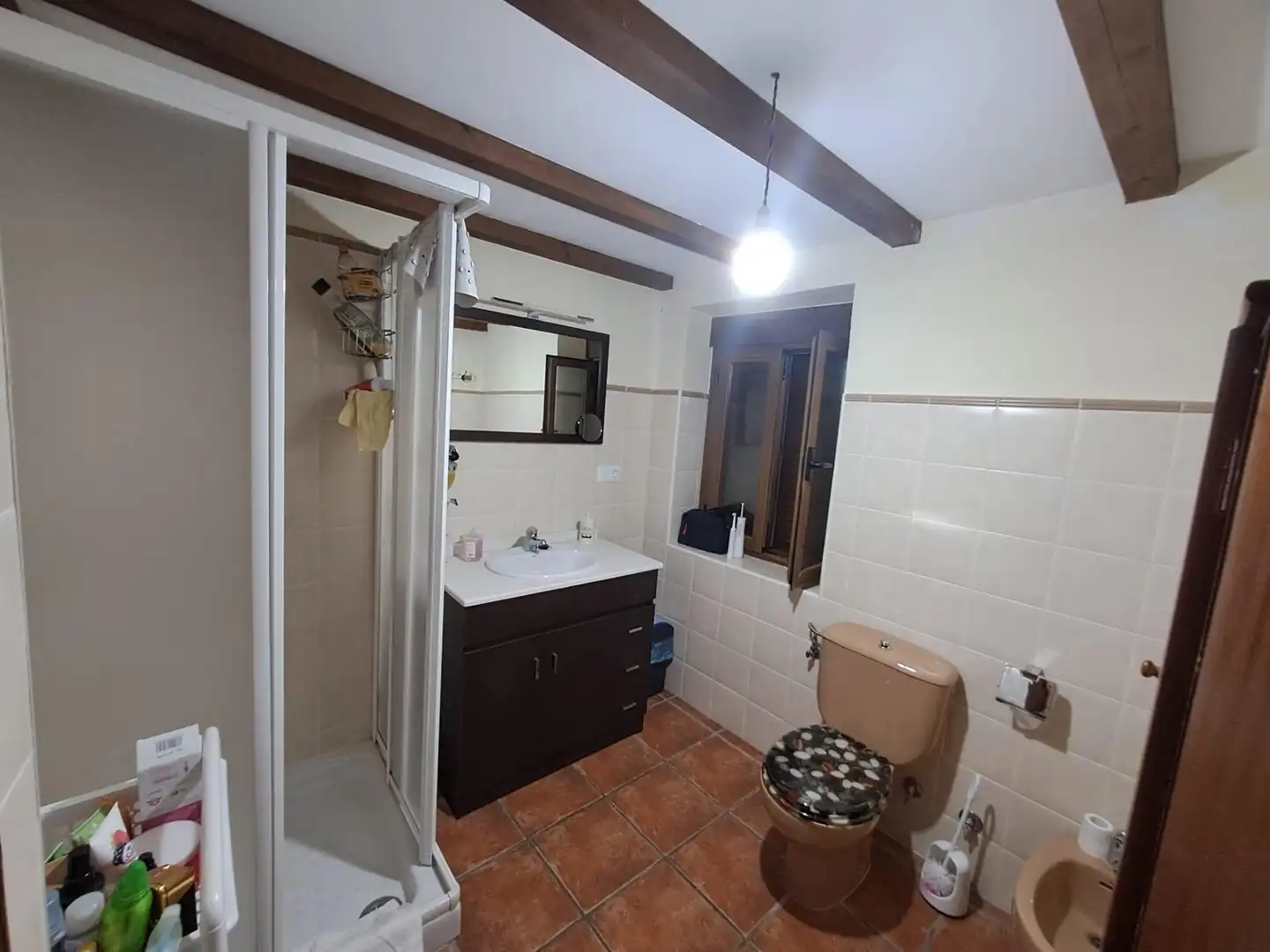 Bany de Finca rústica en venda en Vega de Espinareda amb Calefacció, Piscina i Moblat