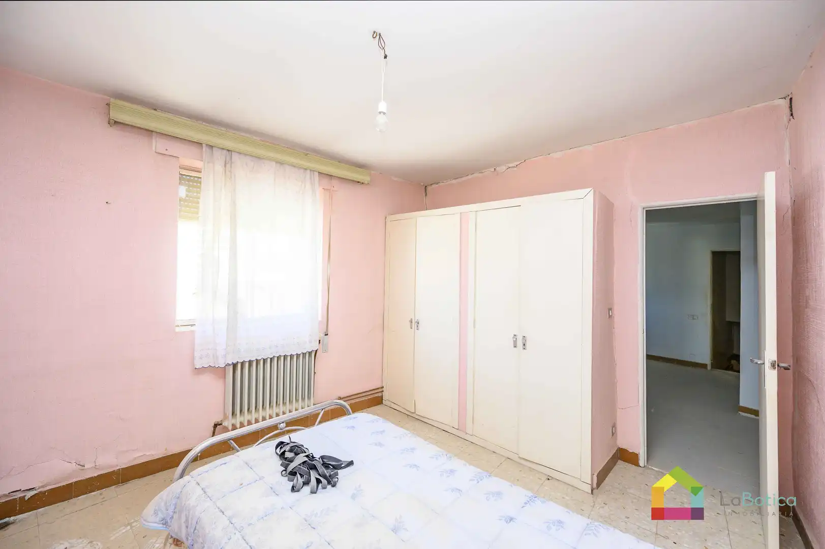 Dormitori de Casa adosada en venda en Villarejo de Salvanés amb Calefacció, Jardí privat i Traster