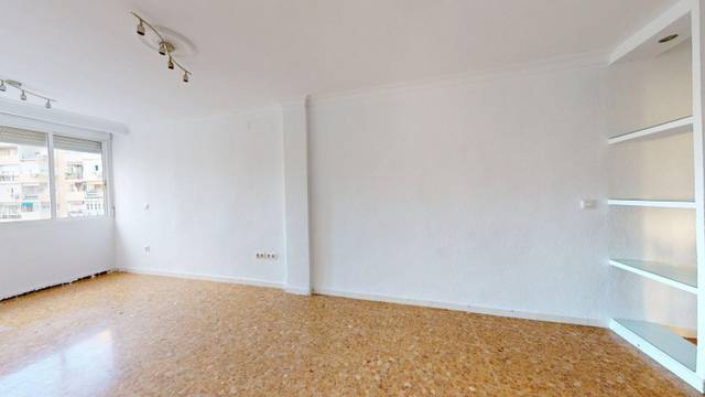 Piso en Alquiler en Triana Este